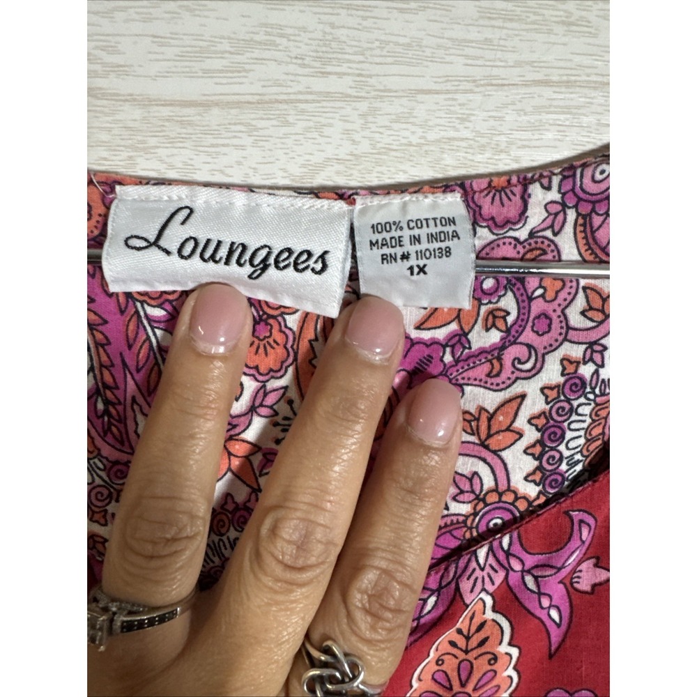Loungees branded paisley dress is a vibrant pink and purple Moomoo/ Maxi Dress1x - Picture 7 of 13